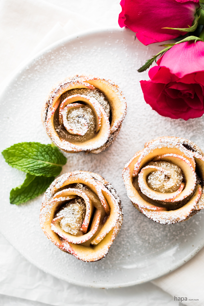 Nutella Apple Roses with Puff Pastry. Makes for an elegant and delicious breakfast or brunch. Perfect for Valentine's Day and Mother's Day!