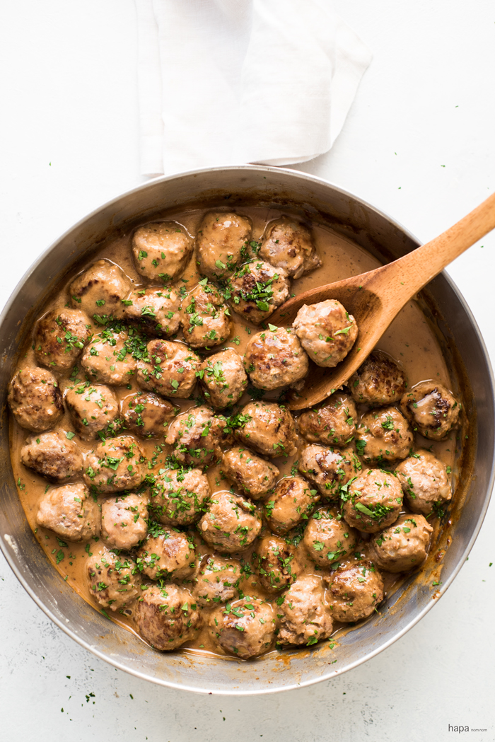 Swedish Meatballs - a authentic family recipe that's quick and easy to make!