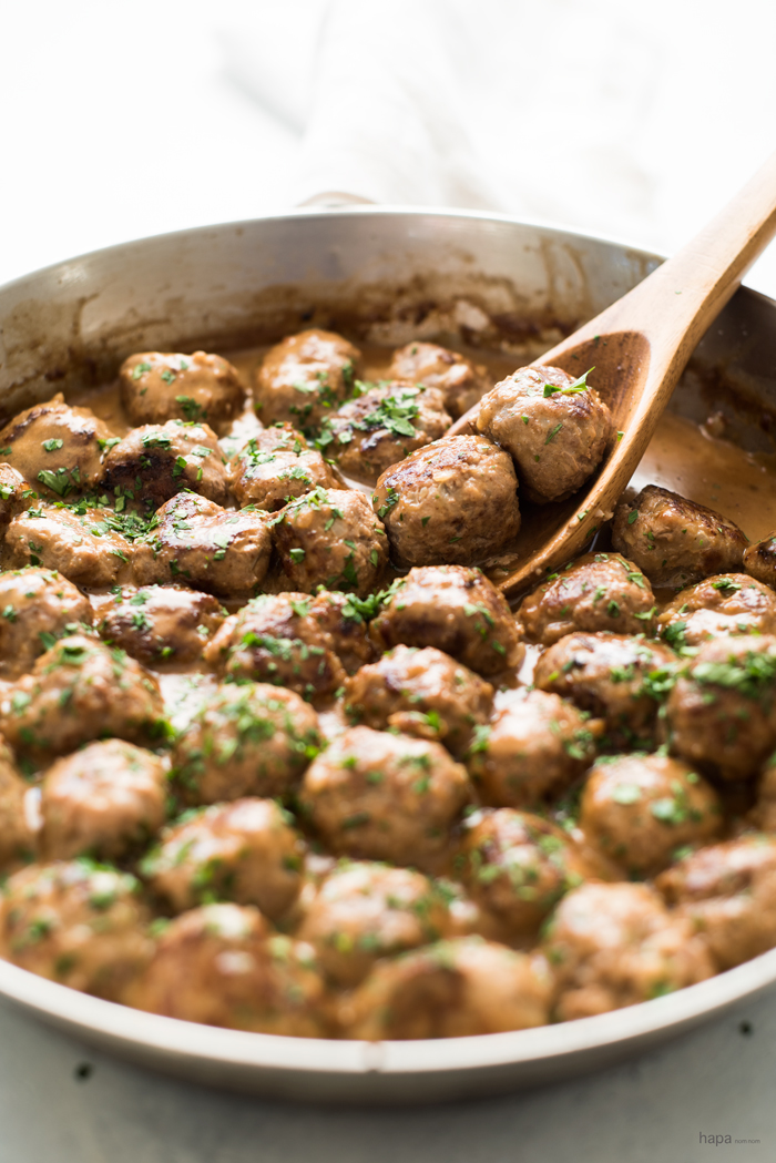 Swedish Meatballs - a authentic family recipe that's quick and easy to make!