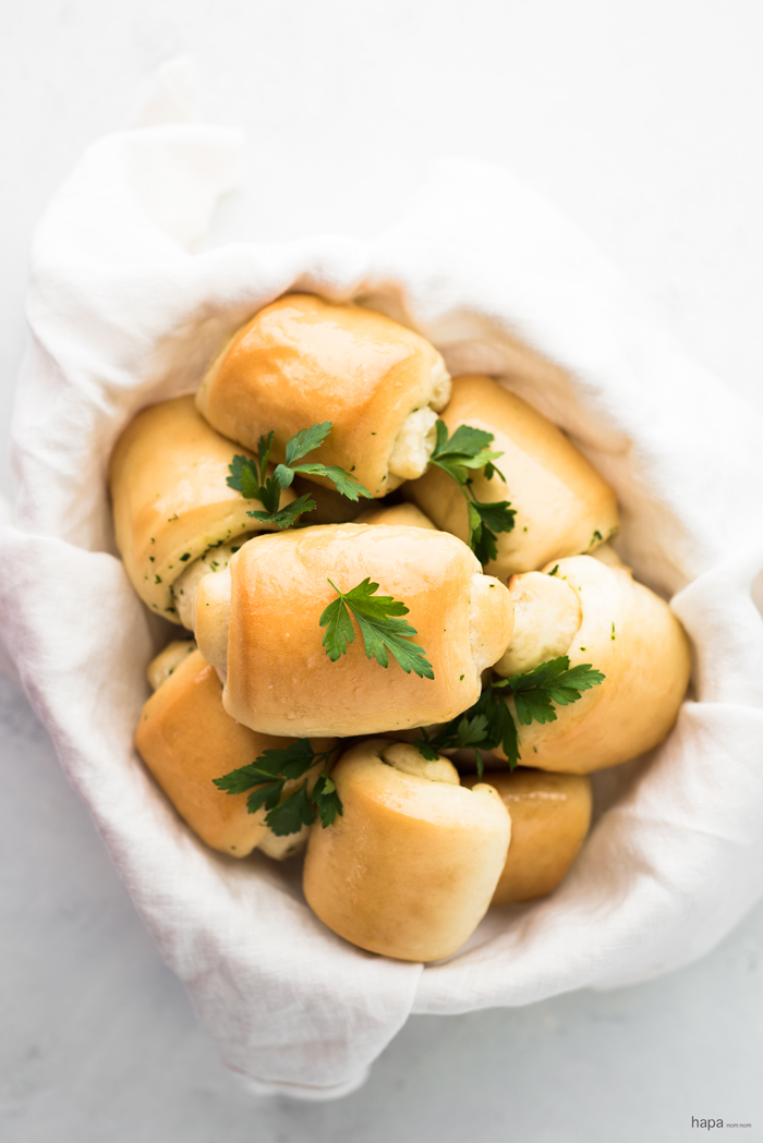 Incredibly light and fluffy Garlic Butter Dinner Rolls